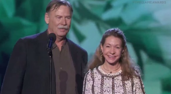 Roberta Williams und ihr Mann Ken während den Game Awards 2014.