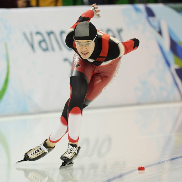 IMAGO / ZUMA Wire
Canadian skater Clara Hughes competes in the women s 5,000 m speed skating, held at the Richmond Olympic Oval, - ZUMAw51