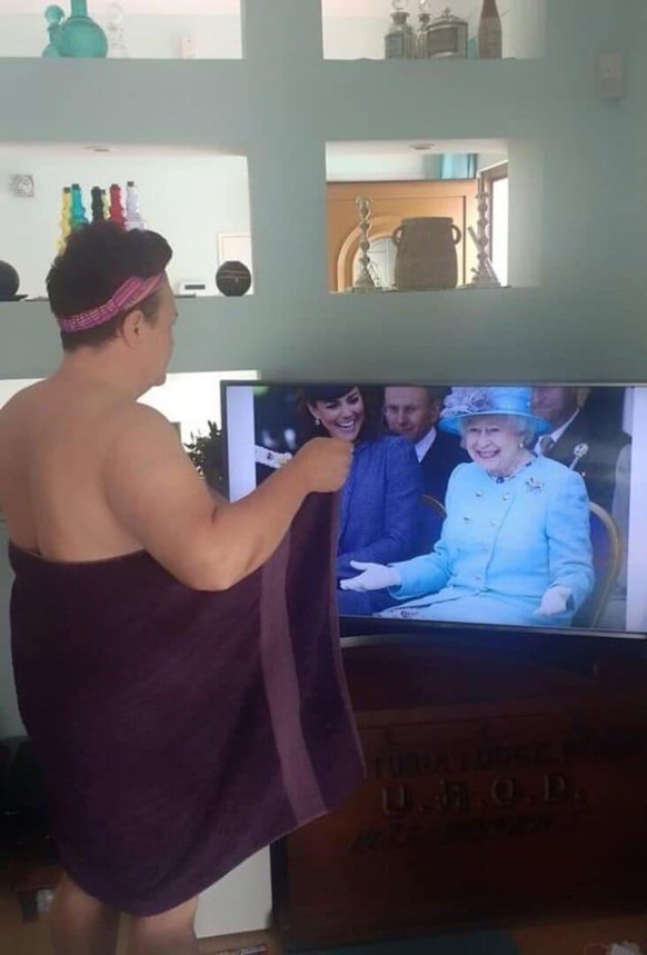 Keine Zeit fГјr intellente Titel: PICDUMP! рџЏ„вЂЌв™ЂпёЏ
Von der Queen bekommen wir wohl nie genug