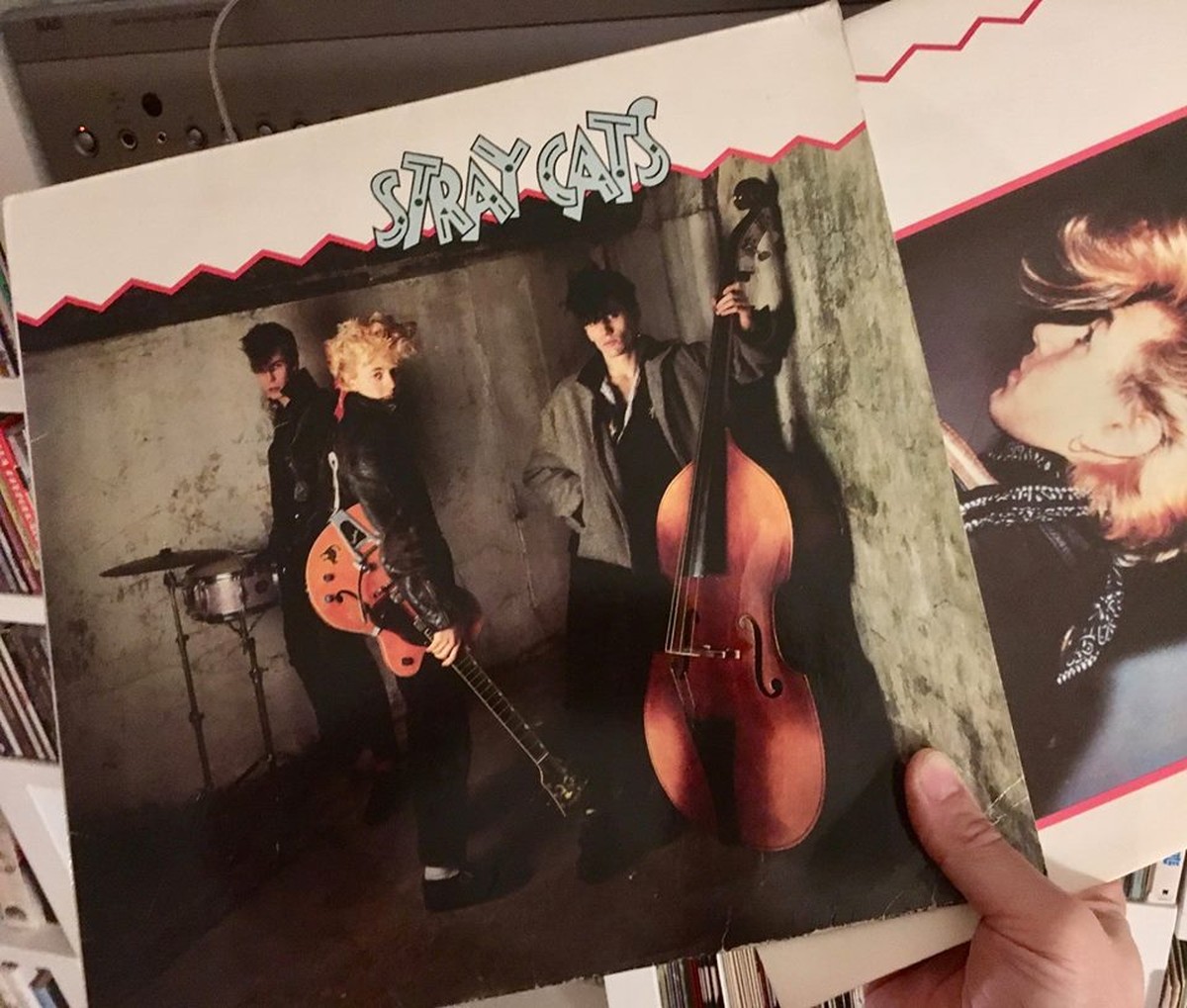 vinyl LP schallplatten retro musik rock'n'roll beatles stray cats bo diddley steve earle ramones louis armstrong jazz sister rosetta tharpe strip sidney bechet matman modern jazz quartett me ...