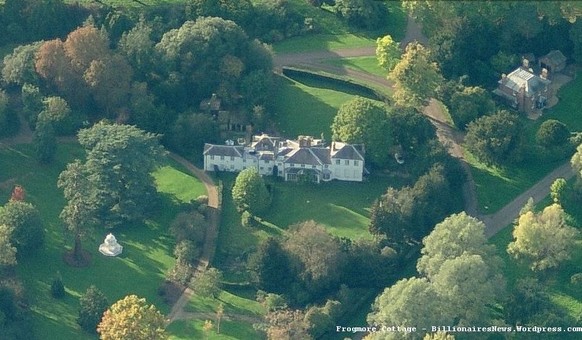 Frogmore Cottage heisst übrigens so wegen der vielen Frösche, die im tief gelegenen Sumpfgebiet rund um das Haus quaken.