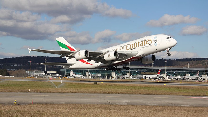 Emirates fliegt zweimal täglich mit dem A380 von Zürich nach Dubai.