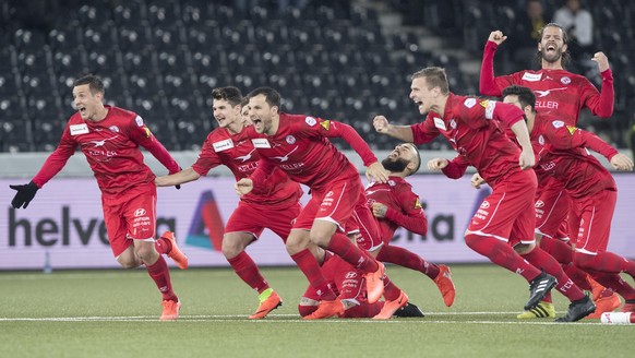 Winterthurs Spieler jubeln nach dem Sieg im Schweizer Cup 1/4-Final Spiel zwischen dem BSC Young Boys Bern und dem FC Winterthur, am Mittwoch, 1. Maerz 2017 im Stade de Suisse Wankdorf in Bern. (KEYST ...