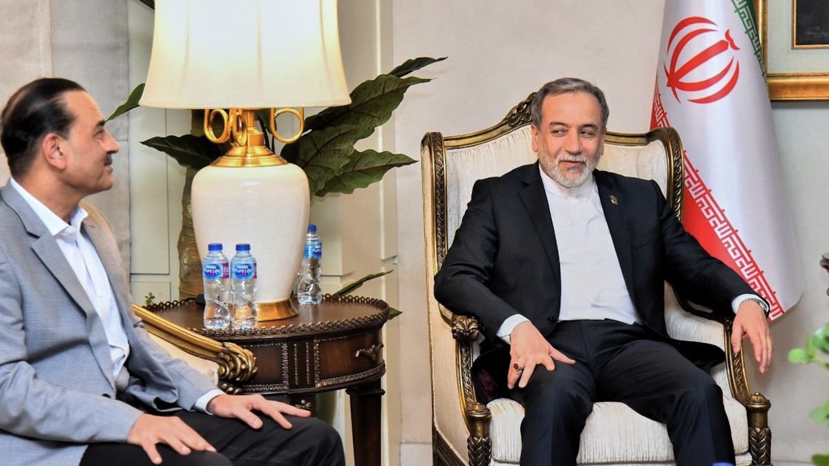 Irans Aussenminister beginnt Krisendiplomatie +++ Nato reagiert auf Trump-Drohung