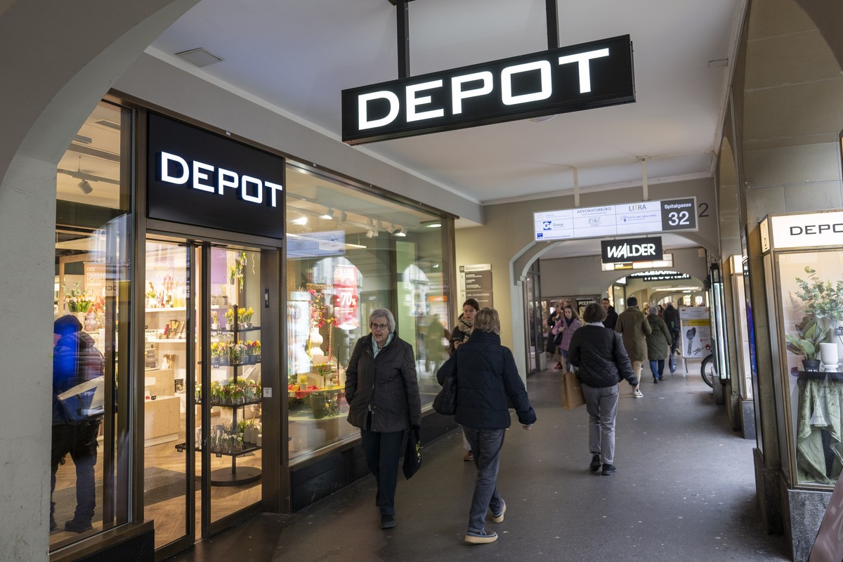 Sicht auf eine Depot Filiale, am Freitag, 31. Januar 2025, in Bern. Die Einrichtungskette hat Konkurs angemeldet. In der Schweiz sind 34 Filialen betroffen, die heute Abend ihre Tueren schliessen. Es  ...