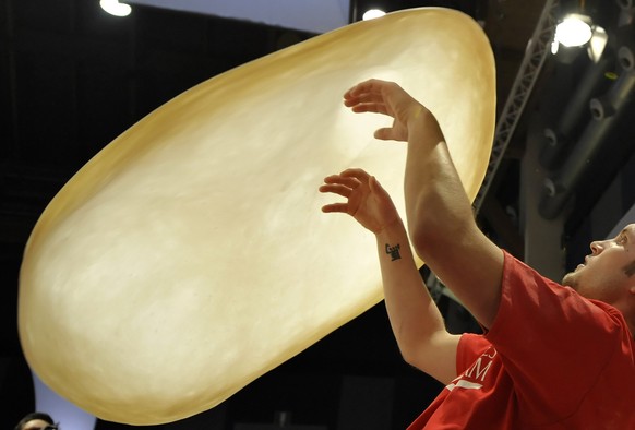 Der Amerikaner Bradley Johnson bei der Pizza in Parma im Jahr 2013.