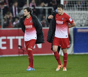 Admir Mehmedi kann das Spiel nicht für Freiburg entscheiden.