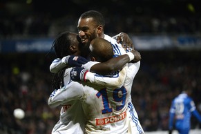 Dio Lyon-Spieler feiern den Finaleinzug.