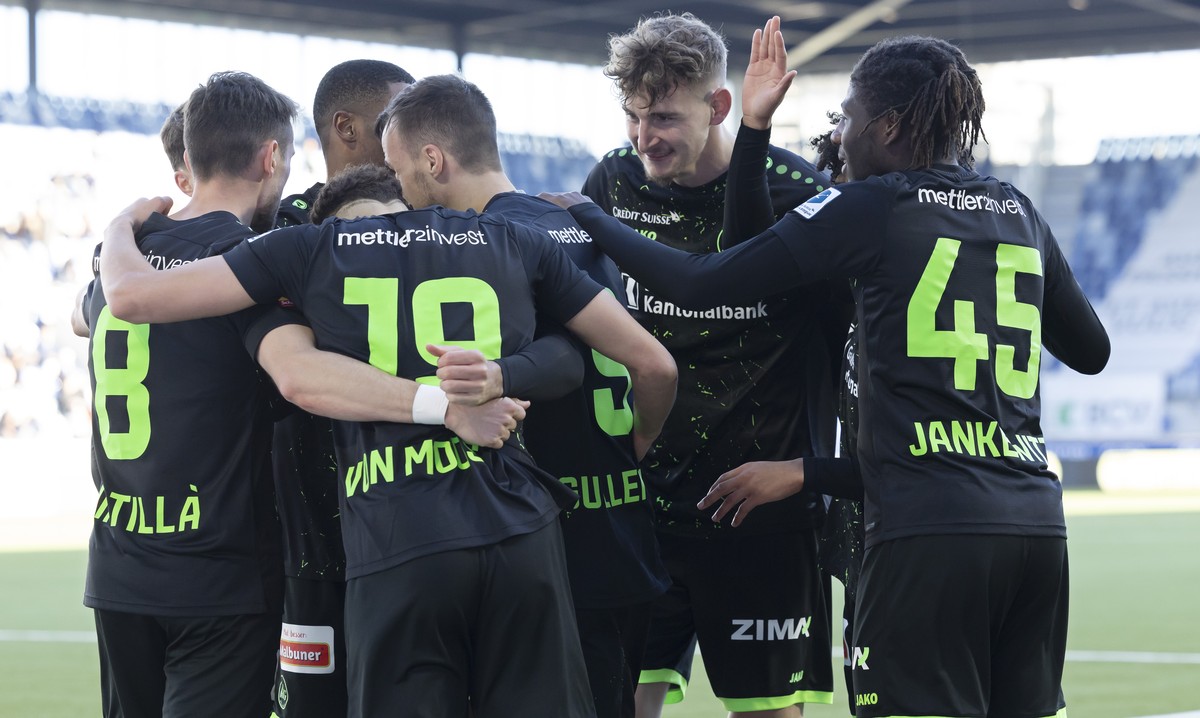 St Gallen's players celebrate their goal after scoring the 1:3, during the Super League soccer match of Swiss Championship between FC Lausanne-Sport and FC St. Gallen, at the Stade de la Tuiliere ...