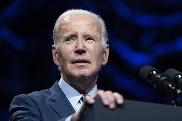 epa10691436 US President Joe Biden speaks during the League of Conservation Voters (LCV) Annual Capital Dinner, in Washington, DC, USA, 14 June 2023. EPA/BONNIE CASH / POOL
