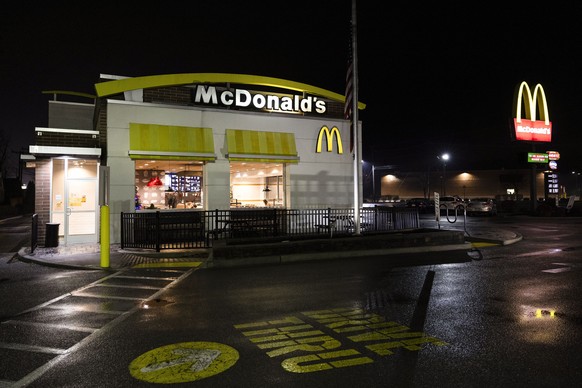 epa11767441 The McDonald&#039;s restaurant where Altoona police officers arrested Luigi Mangione, who is suspected of being connected to the 04 December New York City murder of UnitedHealthcare CEO Br ...