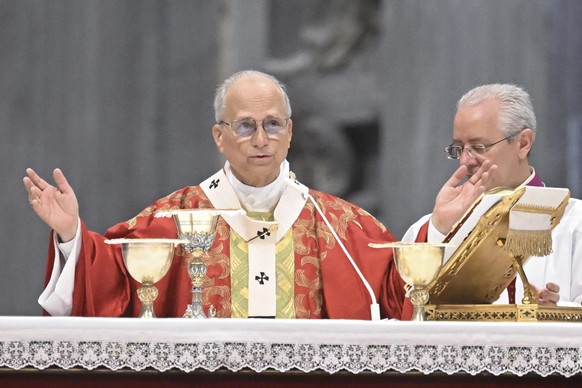 epa13071961 Pope Leo XIV presides over the Holy Mass on the Solemnity of the Holy Apostles Peter and Paul, in Saint Peter's Basilica, Vatican City, 29 June 2026. EPA/RICCARDO ANTIMIANI