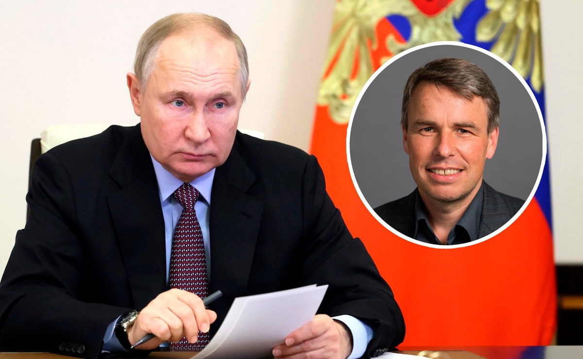 December 13, 2022, Novo-Ogaryovo, Moscow Oblast, Russia: Russian President Vladimir Putin takes part in a virtual opening ceremony of a number of new and reconstructed transport infrastructure facilit ...
