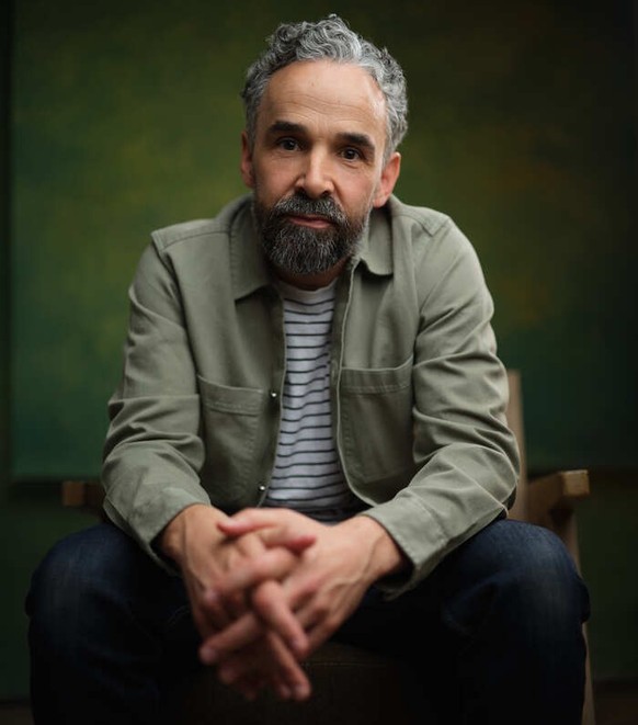 Shaun Usher, Author, Collector, Producer - "Letters of Note", "Diaries of Note", "Letters Live", Letterheady.com 
https://shaunusher.com/