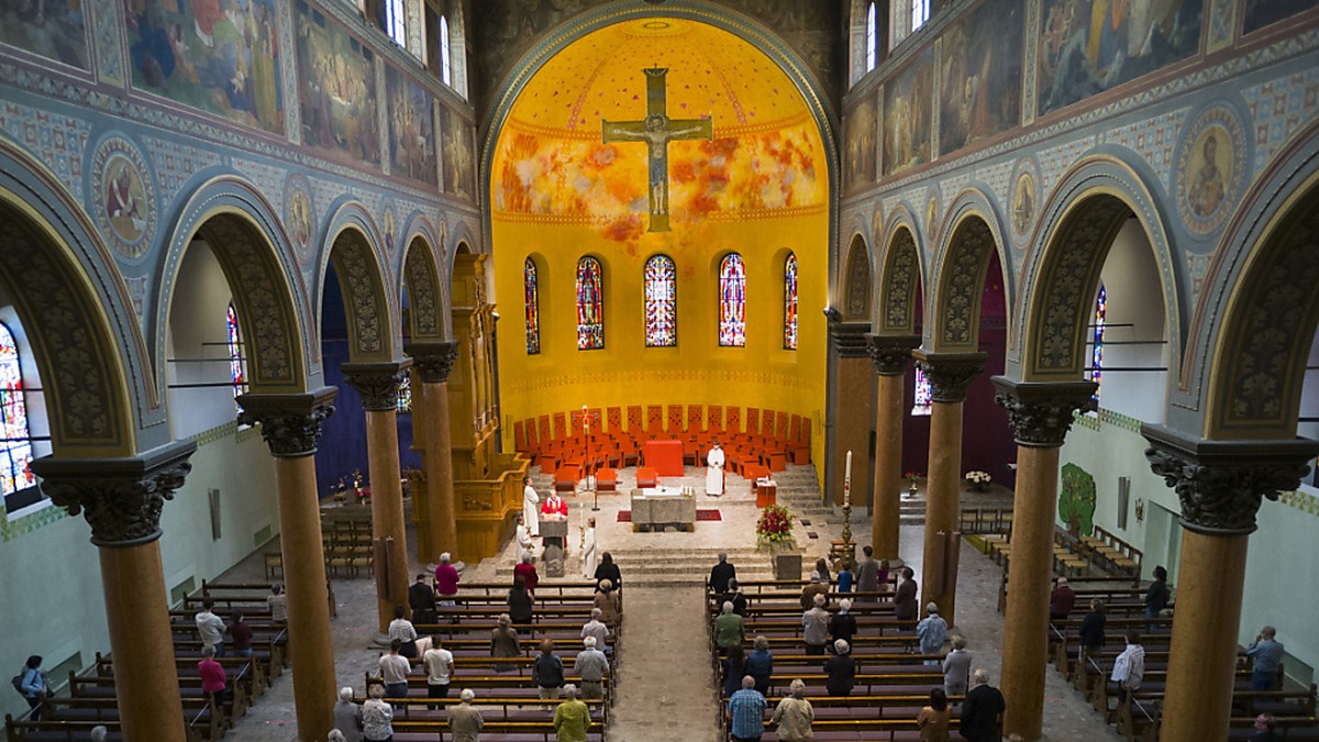 Les Eglises catholique et réformée n'ont cessé de perdre de l'importance ces dernières années en Suisse (image d'illustration).