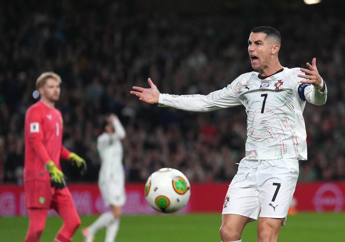 Portugal's Cristiano Ronaldo reacts during a World Cup 2026 group F qualifying soccer match between Ireland and Portugal in Dublin, Thursday, Nov. 13, 2025. (Niall Carson/PA via AP)
APTOPIX Irela ...