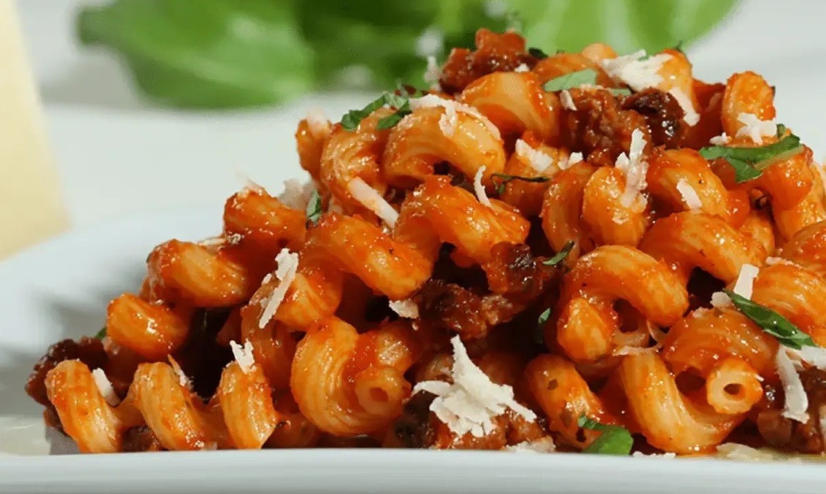 cellentani ragu di sasiccia https://www.barilla.com/en-us/recipes/blue-box/barilla-cellentani-with-italian-sausage-and-barillatomato-and-basil-sauce
