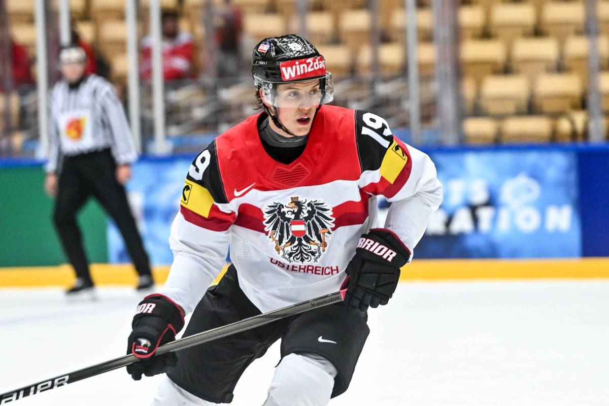 ODENSE, DENMARK - MAY 22: Vinzenz Rohrer of Austria in action during the 2025 Ice hockey, Eishockey World Championship, WM, Weltmeisterschaft match between Switzerland and Austria at Jyske Bank Arena  ...