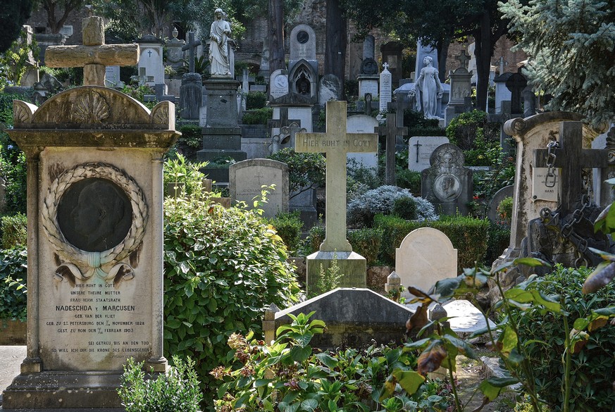 Religiöse Symbolik wie auf diesem Friedhof in Rom wird es in&nbsp;Borlänge nicht geben.