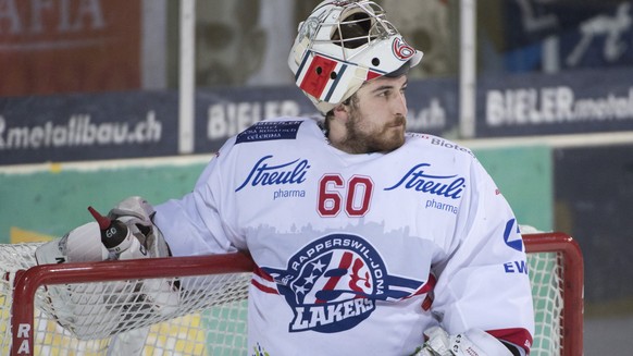 Rapperswils Goalie Melvin Nyffeler geschlagen im fuenften Playoff-Finalspiel der National League B zwischen dem SC Langenthal und dem SC Rapperswil-Jona Lakers, am Freitag, 31. Maerz 2017, in der Eish ...