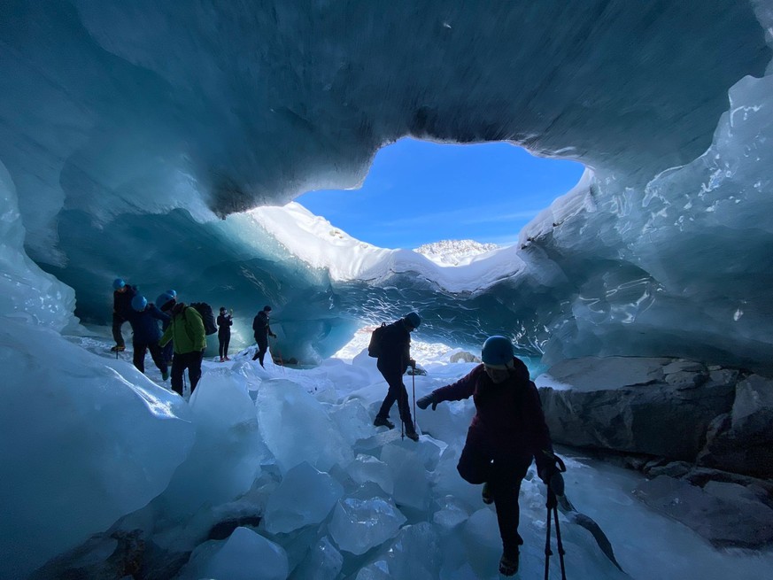 Gletschergrotte Morteratschgletscher im Januar 2026 Gletscher schönste Orte der Schweiz