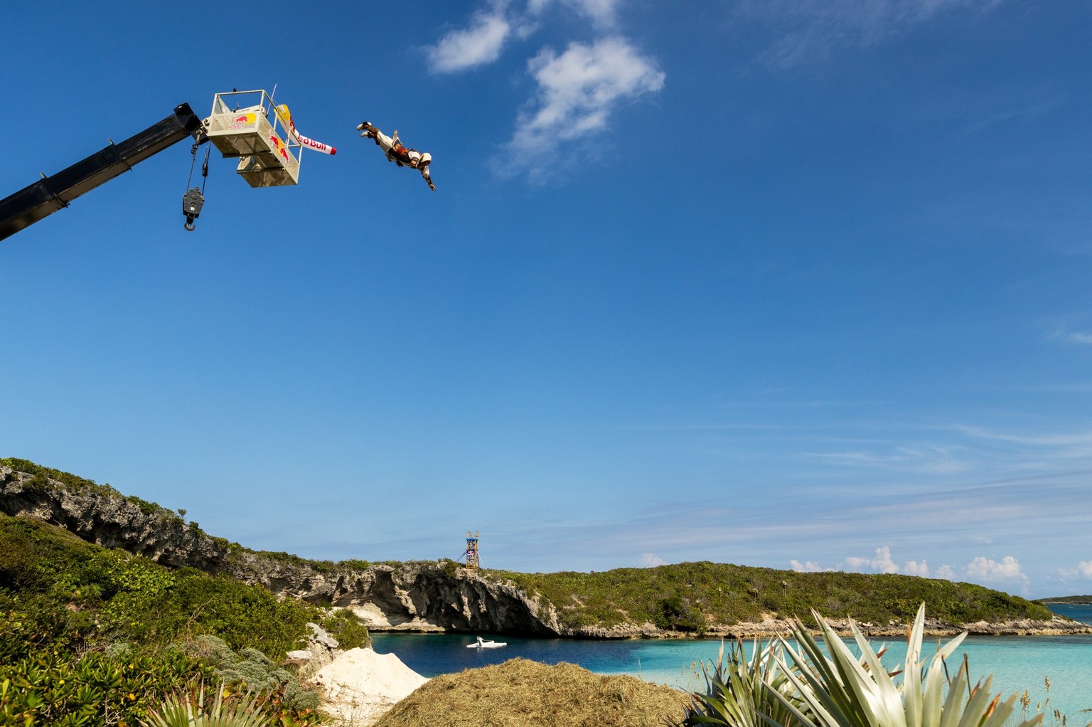 Red Bull stellt extremen Stunt aus «Assassin's Cre