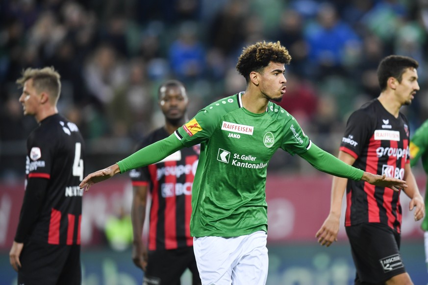 St.Gallens Yannis Letard bejubelt seinen Treffer zum 1-0, beim Fussball Super-League Spiel zwischen dem FC St. Gallen und dem Neuchatel Xamax FCS, am Sonntag, 24. November 2019, im Kybunpark in St. Ga ...