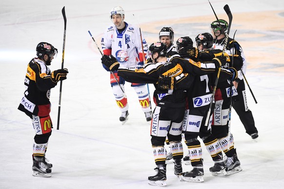 Luganoâs players celebrate the 2-1 goal, during the fourth leg of the Playoffs quarterfinals game of National League A (NLA) Swiss Championship between Switzerland&#039;s HC Lugano and ZSC Lions, on ...