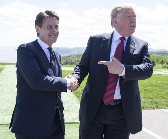 epa06794863 Italian Prime Minister Giuseppe Conte (L) with US President, Donald J. Trump, at the G7 Leaders Summit in Charlevoix, Canada, 08 June 2018. EPA/FILIPPO ATTILI / CHIGI PALACE PRESS OFFICE H ...