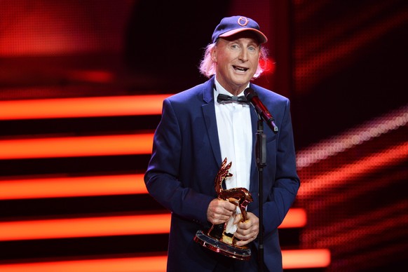 epa05022572 German comedian Otto Waalkes receives the Bambi award in the category &#039;Comedy&#039; during the 67th Bambi awards ceremony in Berlin, Germany, 12 November 2015. Around 800 guests from  ...