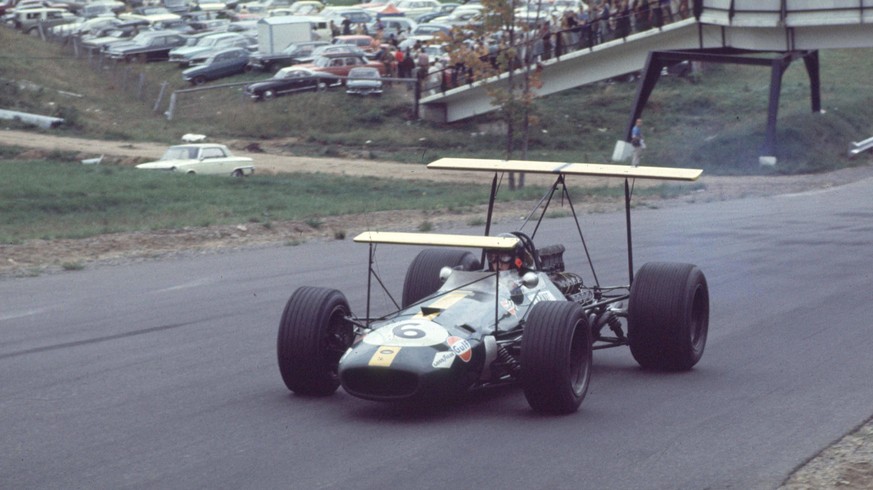 22.09.1968

Bildformat:
3157x2047 Pixel

Bildnummer:
0007153648

Bildbeschreibung:
Jochen Rindt, (AUT / Brabham BT26) Canadian Grand Prix, Mont-Tremblant LAT200005240219 PUBLICATIONxINxGERxONLY

Bildc ...