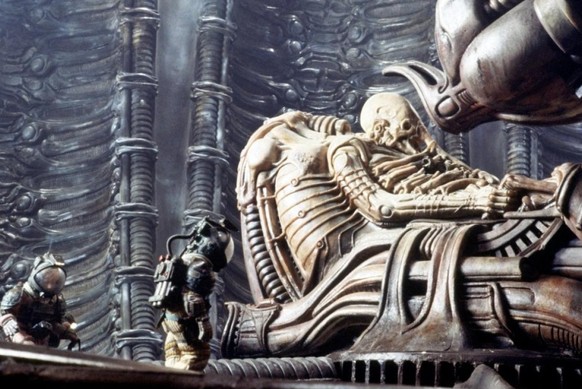 space jockey alien ridley scott film science fiction sci fi http://jabberwocky-media.com/wp-content/uploads/2013/10/spacejockey13.jpg