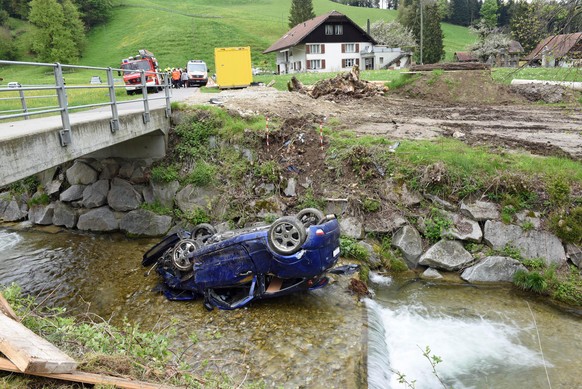 Die Beifahrerin wurde beim Unfall verletzt.