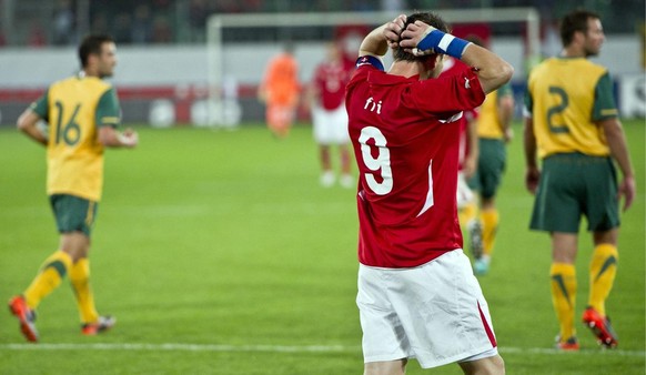 Alexander (Alex) Frei, center, reacts during the international friendly soccer game between Switzerland and Australia at the AFG Arena in St. Gallen, Switzerland, Friday, September 3, 2010. (KEYSTONE/ ...