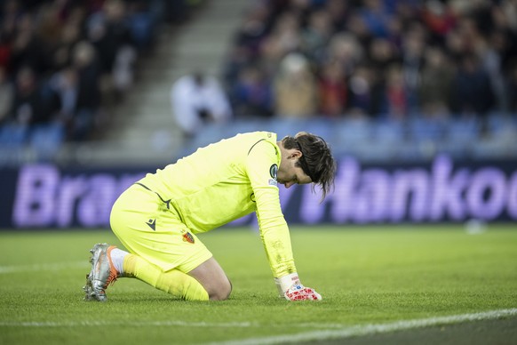epa10571585 Basel&#039;s Goalkeeper Marwin Hitz reacts during the UEFA Conference League soccer match between Switzerland&#039;s FC Basel 1893 and OGC Nice of France at the St. Jakob-Park stadium in B ...
