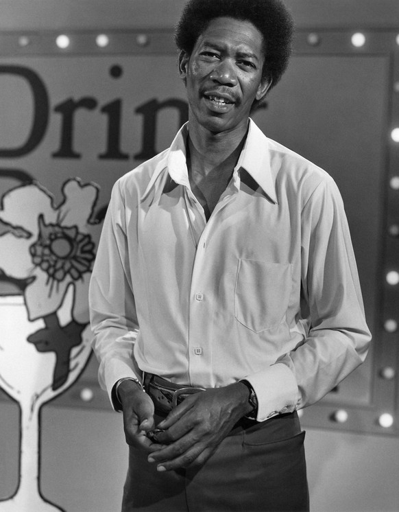 THE ELECTRIC COMPANY, Morgan Freeman, 1971-77 Courtesy Everett Collection ACHTUNG AUFNAHMEDATUM GESCHƒTZT PUBLICATIONxINxGERxSUIxAUTxONLY Copyright: xCourtesyxEverettxCollectionx TBDELCO EC008