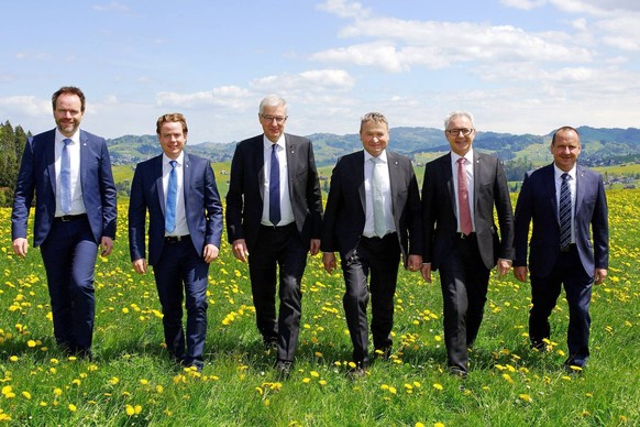 Ratschreiber Roger Nobs, Regierungsrat Yves Noël Balmer, Regierungsrat Paul Signer, Landammann Alfred Stricker, Regierungsrat Dölf Biasotto, Regierungsrat Hansueli Reutegger (von links).