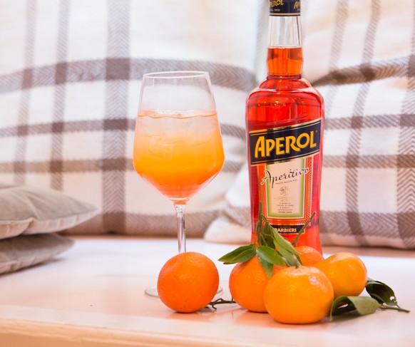 Aperol Winter spritz prosecco alkohol trinken drink cocktail http://www.campari-schweiz.ch/