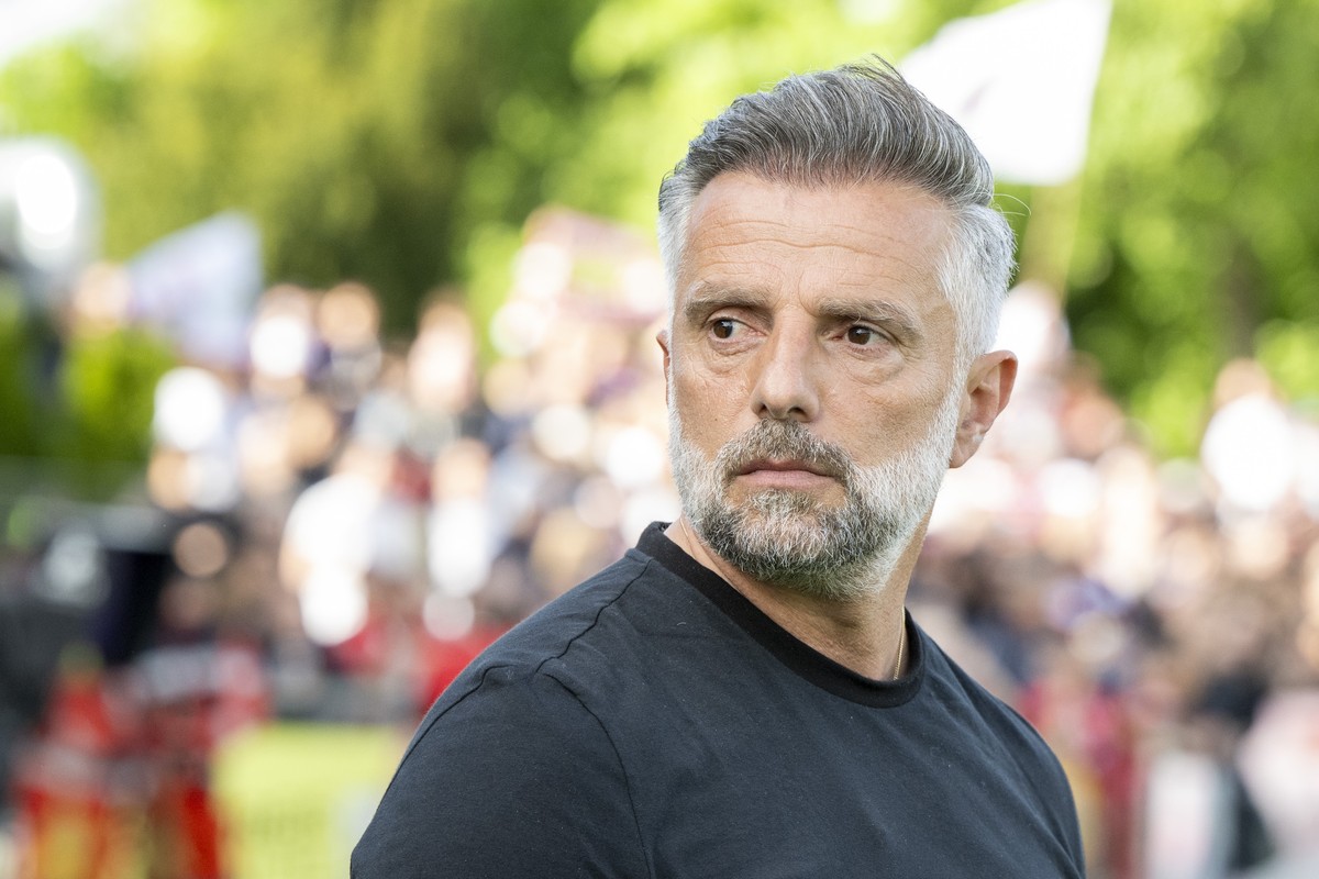 Der Trainer von GC, Tomas Oral beim Super League Meisterschaftsspiel zwischen dem FC Winterthur und den Grasshoppers vom Samstag, 3. Mai 2025 in Winterthus. (KEYSTONE/Urs Flueeler)