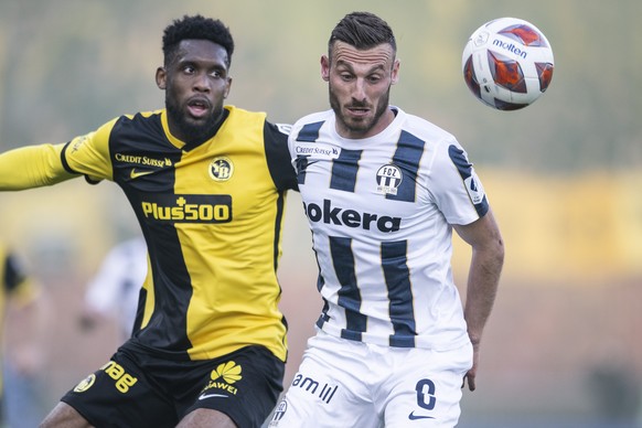 YBs Jordan Siebatcheu, links, spielt um den Ball mit Zuerichs Fidan Aliti, rechts, im Fussball Meisterschaftsspiel der Super League zwischen dem FC Zuerich und den BSC Young Boys im Letzigrund, am Sam ...