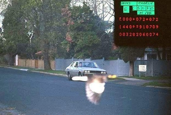 26 highly entertaining safety camera photos that raise questions