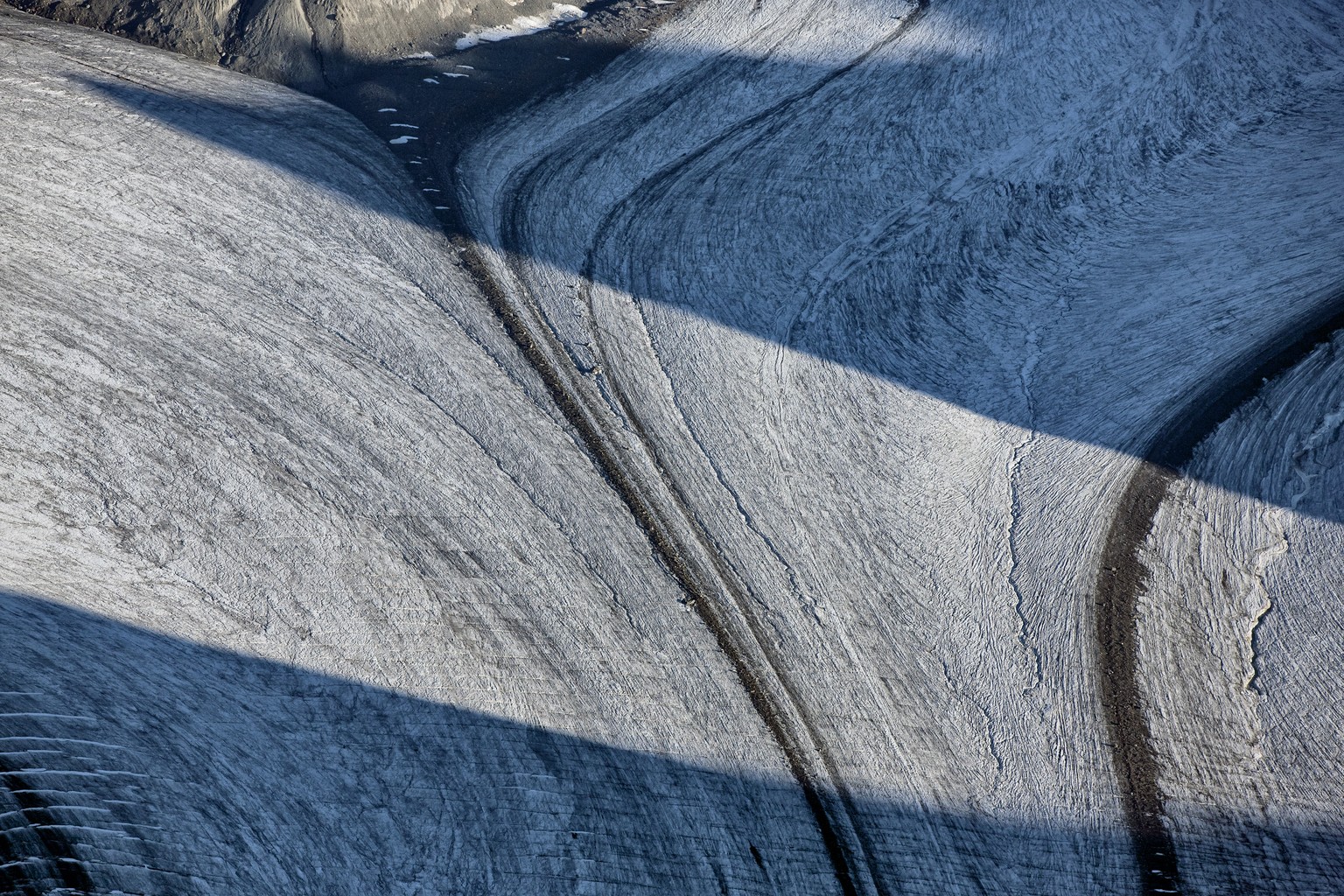 Der Konkordiaplatz, wo sich drei Firnströme zum Grossen Aletschgletscher vereinigen. &nbsp;