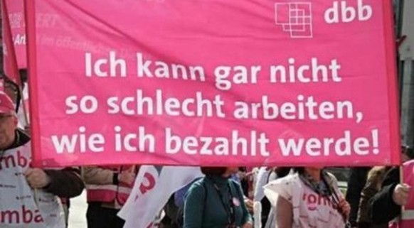 Lass dich nicht verwirren, ich bin&#039;s, der PICDUMP. Hoi.Â 
Protestschilder... Wollte ich eigentlich schon letzte Woche bringen...