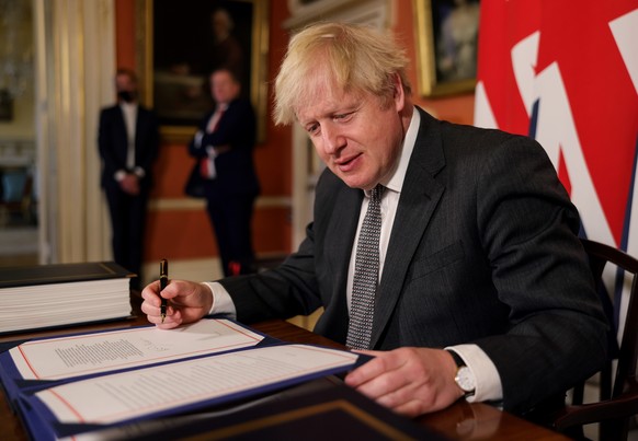 30. Dezember 2020: Ein historischer Tag im diplomatischen Spiessrutenlauf der Brexit-Verhandlungen. Der britische Premier Boris Johnson unterzeichnet den Vertrag.