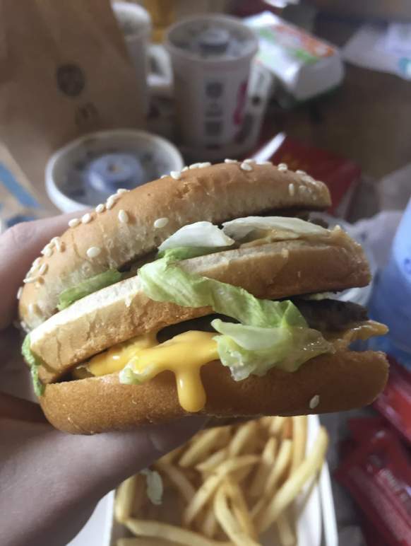 Käse schmilzt in Big Mac