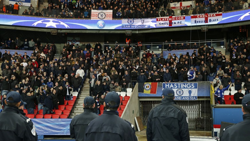 1400 Chelsea-Fans durften nach Paris. Im Vorjahr liess PSG noch 2100 Chelsea-Anhänger ins Stadion.