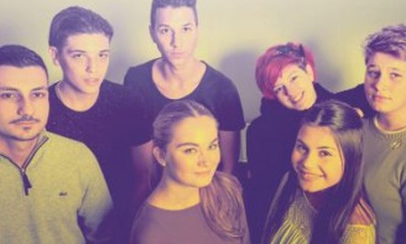 Von liks nach rechts: Azad (22, Sales Expert), Aleksandar (15, Sekundarschüler), Altan (15, Sekundarschüler), Marion (16, Berufsschülerin), Laura (19, Fachfrau Gesundheit), Ainhoa (15, Bezirksschüleri ...