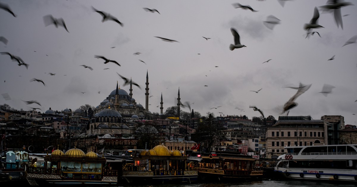 Staatsanwalt-schiesst-auf-Richterin-in-Istanbuler-Gerichtsgeb-ude