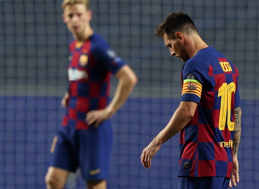 epa08604297 Lionel Messi of Barcelona reacts during the UEFA Champions League quarter final match between Barcelona and Bayern Munich in Lisbon, Portugal, 14 August 2020. EPA/Rafael Marchante / POOL