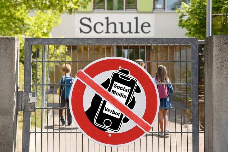 Handy- und Social-Media-Verbot an Schulen, Symbolfoto, Grundschule mit Verbotsschild, M�nchen, August 2025 Deutschland, M�nchen, August 2025, Handy- und Social-Media-Verbot an Schulen, Symbolfoto, Gru ...